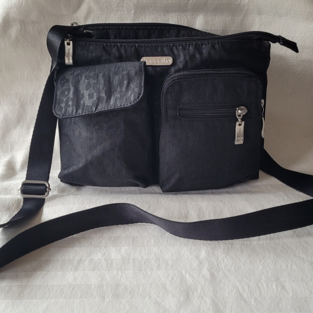 baggallini Black Crossbody Bag